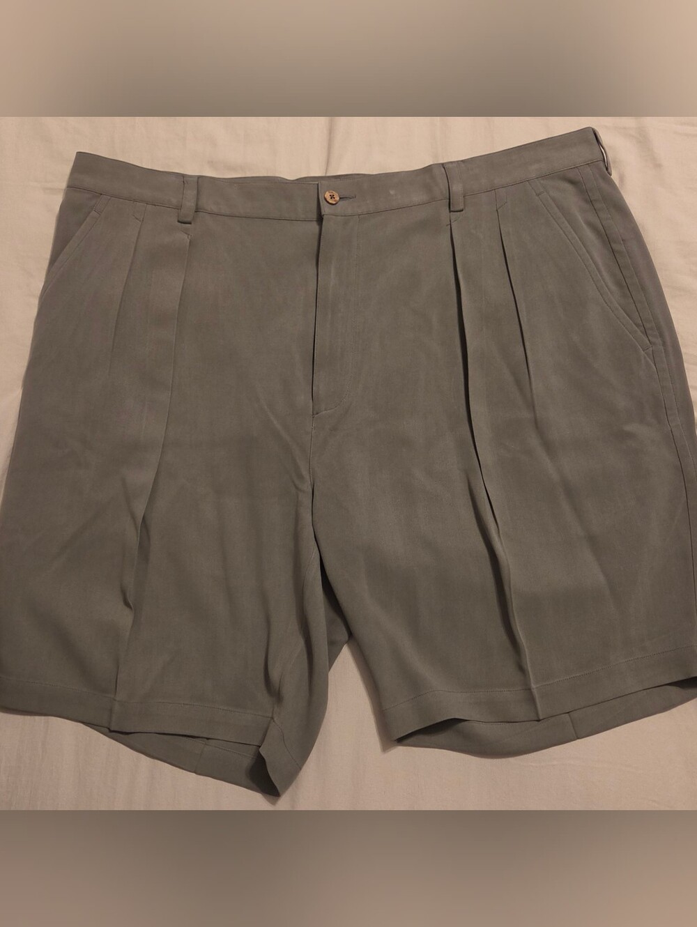 Tommy Bahama Men's 100% Silk Flat Front Pleated Shorts Big & Tall 44
